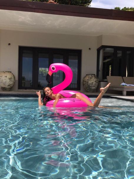 image hosted at ImgTaxi.com