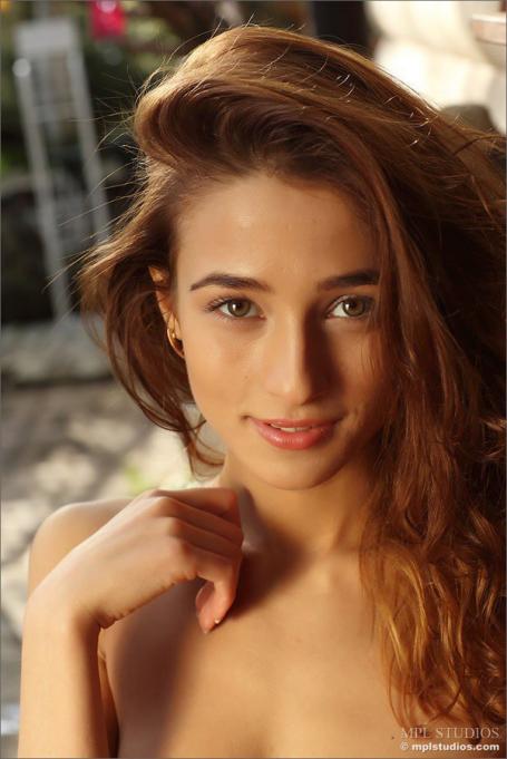 image hosted at ImgTaxi.com