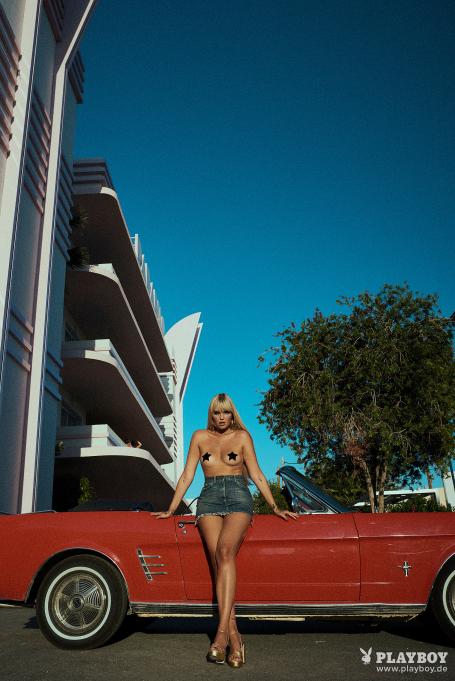 image hosted at ImgTaxi.com