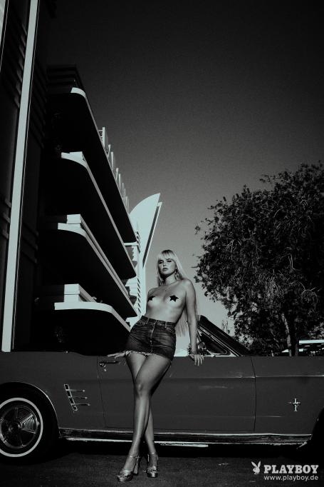 image hosted at ImgTaxi.com