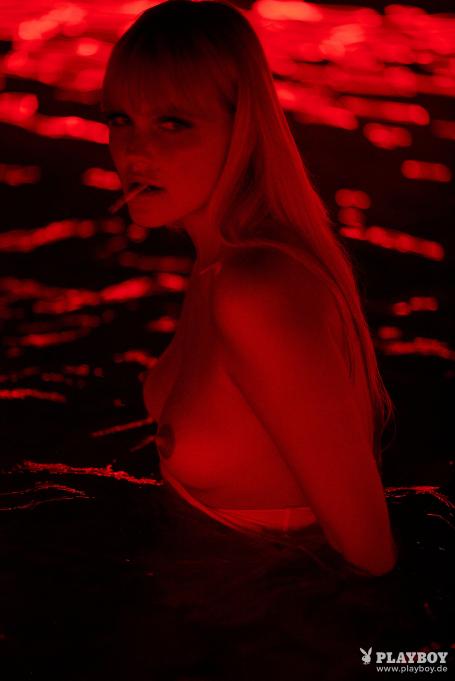 image hosted at ImgTaxi.com