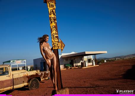 image hosted at ImgTaxi.com