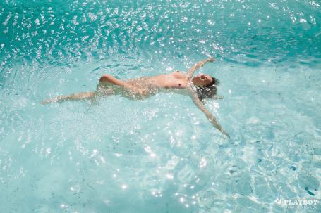 image hosted at ImgTaxi.com