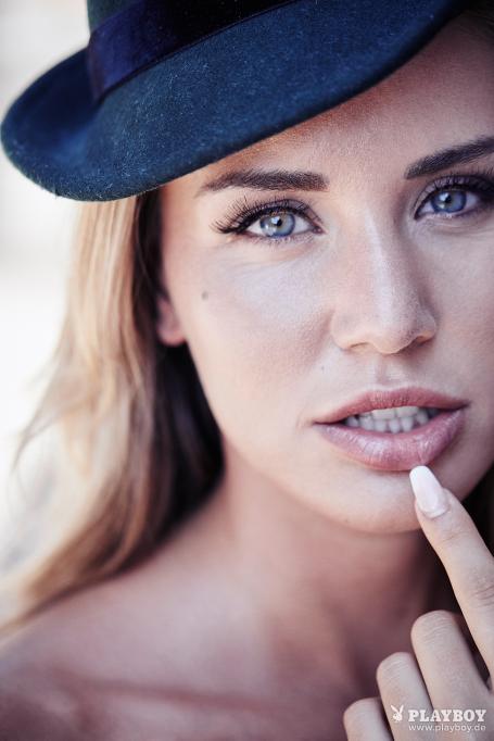 image hosted at ImgTaxi.com