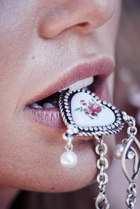 image hosted at ImgTaxi.com