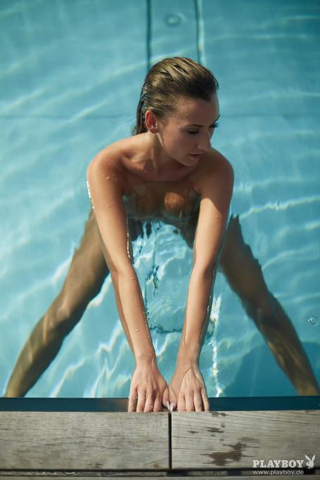 image hosted at ImgTaxi.com