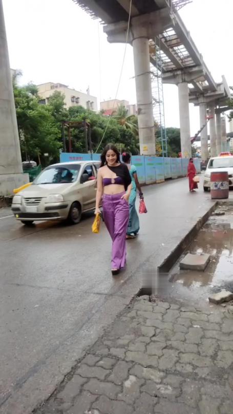 image hosted at ImgTaxi.com