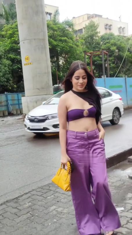 image hosted at ImgTaxi.com