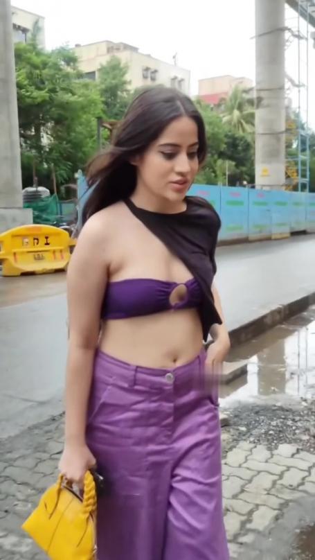 image hosted at ImgTaxi.com