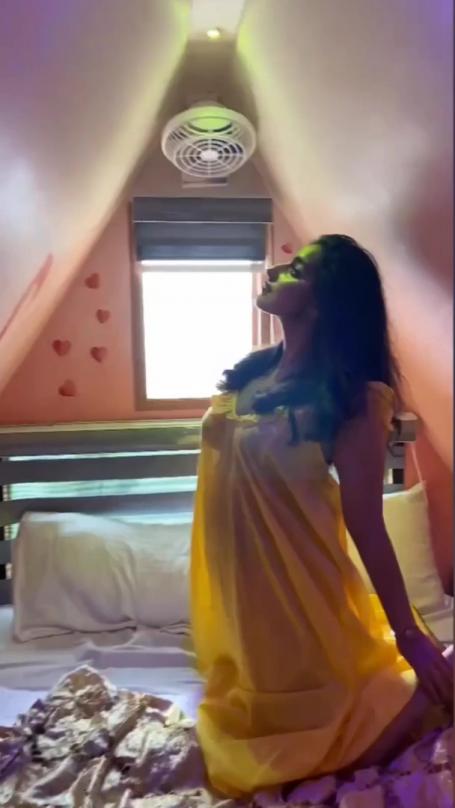 image hosted at ImgTaxi.com