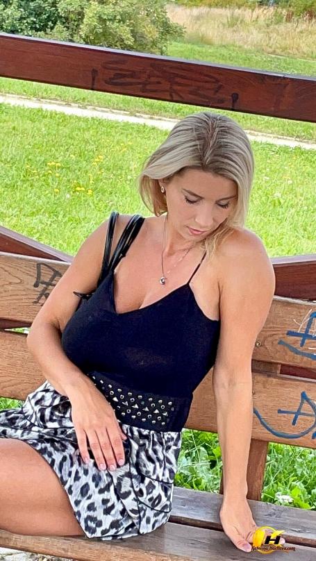 katerina-hartlova-1 (1).jpg image hosted at ImgTaxi.com