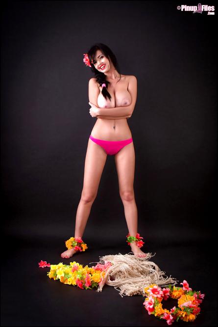 sharizel-1.jpg image hosted at ImgTaxi.com