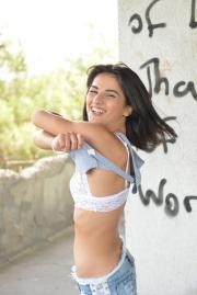 054.jpg image hosted at ImgTaxi.com