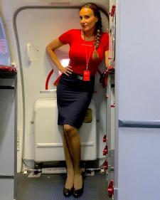 womanoftheskies_64784855_144196393391787_5482734290044659695_n.jpg image hosted at ImgTaxi.com