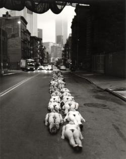 Spencer Tunick, DNA, NYC1995_2.jpg image hosted at ImgTaxi.com