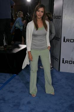 Jessica Alba 001 (33).jpg image hosted at ImgTaxi.com