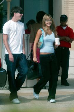 Jessica Alba 003 (150).jpg image hosted at ImgTaxi.com