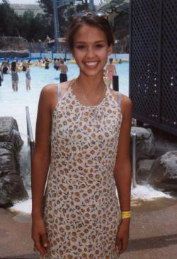 Jessica Alba 002 (125).jpg image hosted at ImgTaxi.com