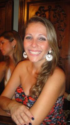 Paula Calegar - 15-03-11 (1).jpg image hosted at ImgTaxi.com