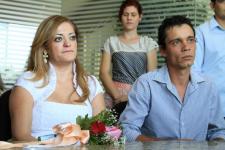 Julia Vasquez retardada e casada em 2013 - 18.jpg image hosted at ImgTaxi.com