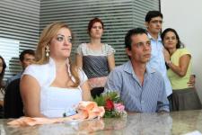 Julia Vasquez retardada e casada em 2013 - 23.jpg image hosted at ImgTaxi.com