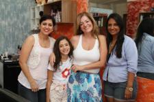 Julia Vasquez retardada e casada em 2013 - 27.jpg image hosted at ImgTaxi.com