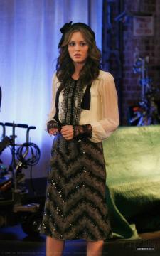 LMgossipgirl240.jpg image hosted at ImgTaxi.com