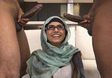 Mia Khalifa (36).gif image hosted at ImgTaxi.com