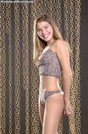 Antonia41_002.jpg image hosted at ImgTaxi.com