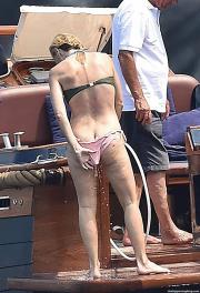Gillian Anderson nude sexy