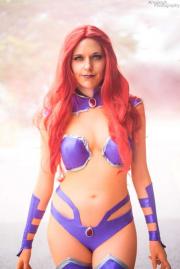 starfire-cosplay-01.jpg image hosted at ImgTaxi.com