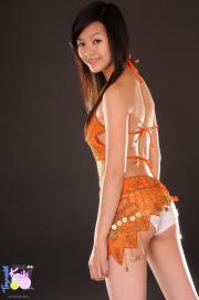 kiki-087-006.jpg image hosted at ImgTaxi.com