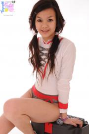 kiki-069-009.jpg image hosted at ImgTaxi.com