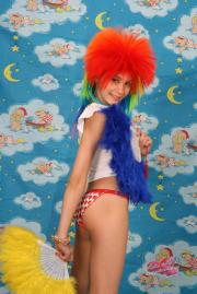 anita-032-005.jpg image hosted at ImgTaxi.com