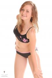 krystal-153-004.jpg image hosted at ImgTaxi.com