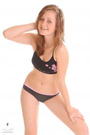 krystal-153-011.jpg image hosted at ImgTaxi.com