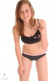 krystal-153-039.jpg image hosted at ImgTaxi.com