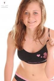 krystal-153-040.jpg image hosted at ImgTaxi.com