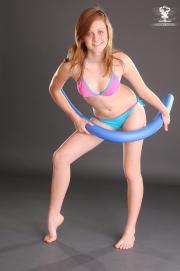 krystal-136-023.jpg image hosted at ImgTaxi.com
