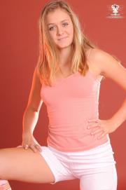 krystal-219-018.jpg image hosted at ImgTaxi.com