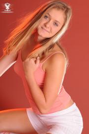 krystal-219-039.jpg image hosted at ImgTaxi.com