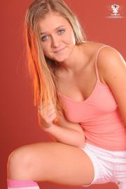 krystal-219-063.jpg image hosted at ImgTaxi.com