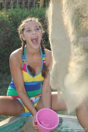 [Image: 68cea7b264529.jpg]