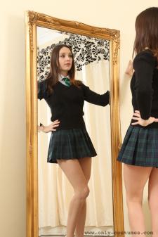 image hosted at ImgTaxi.com