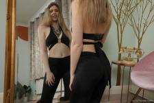 image hosted at ImgTaxi.com