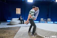 image hosted at ImgTaxi.com