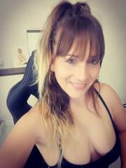 image hosted at ImgTaxi.com